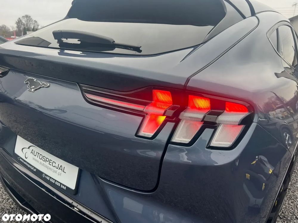 Ford Mustang Mach-E AWD - 6