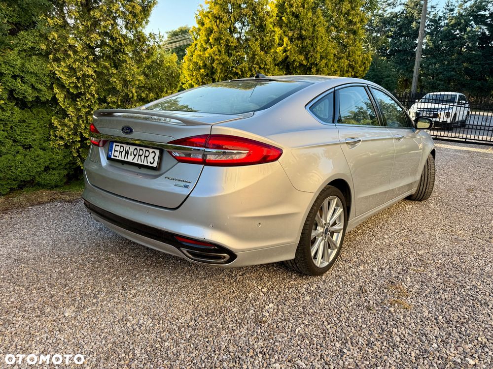 Ford Fusion - 4