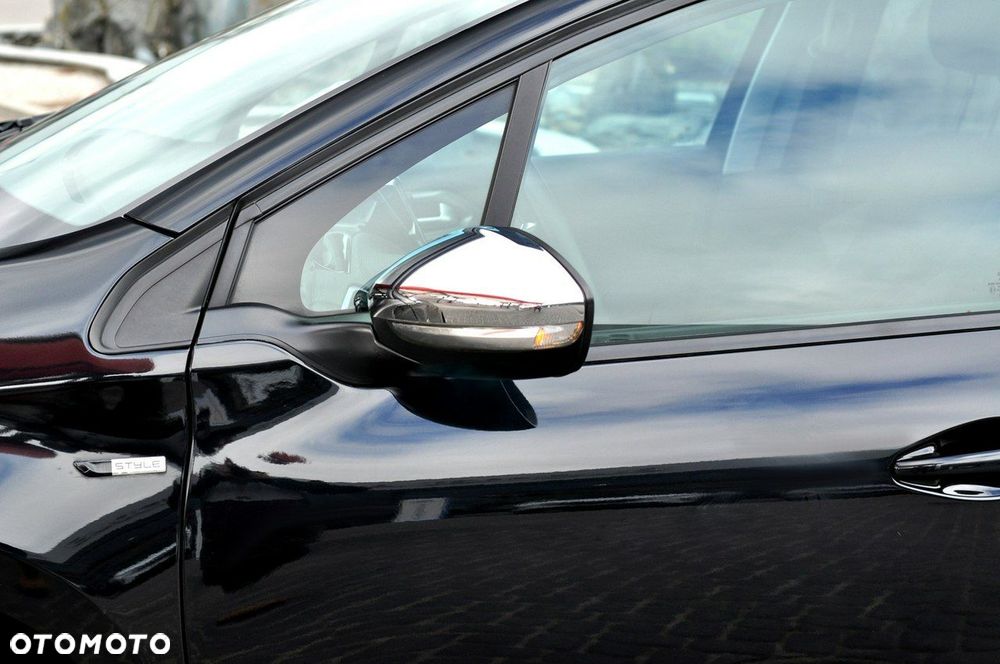 Peugeot 2008 1.2 Pure Tech GPF Style - 31