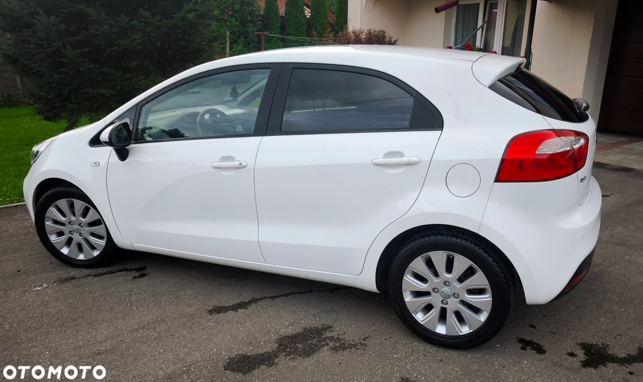 Kia Rio 1.2 Dream Team Edition - 11