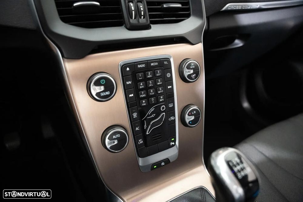 Volvo V40 Cross Country 2.0 D2 Momentum - 20