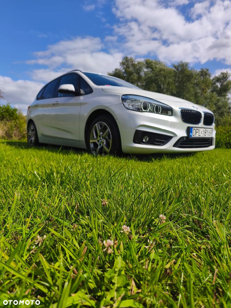 BMW Seria 2 220d xDrive - 1