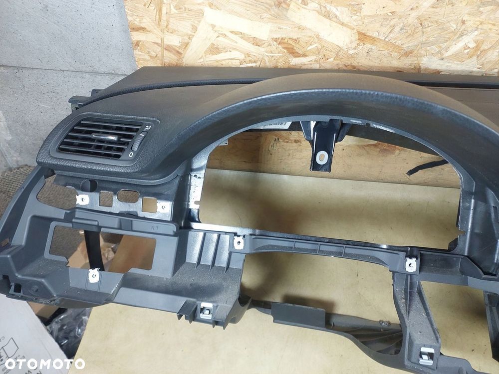 PASSAT B6 DESKA ROZDZIELCZA KONSOLA DEMONTAŻ - 10