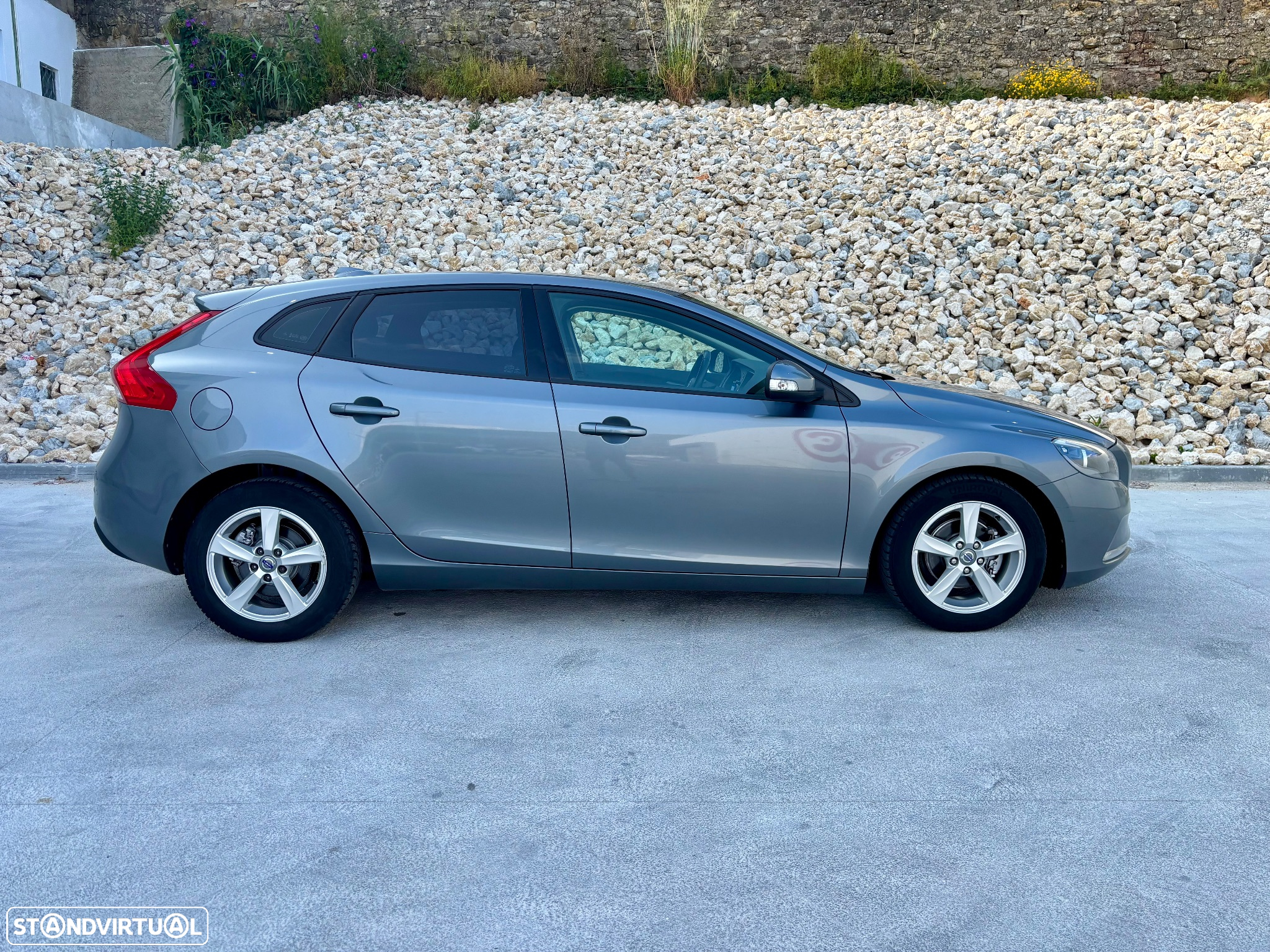 Volvo V40 1.6 D2 Kinetic Eco - 19