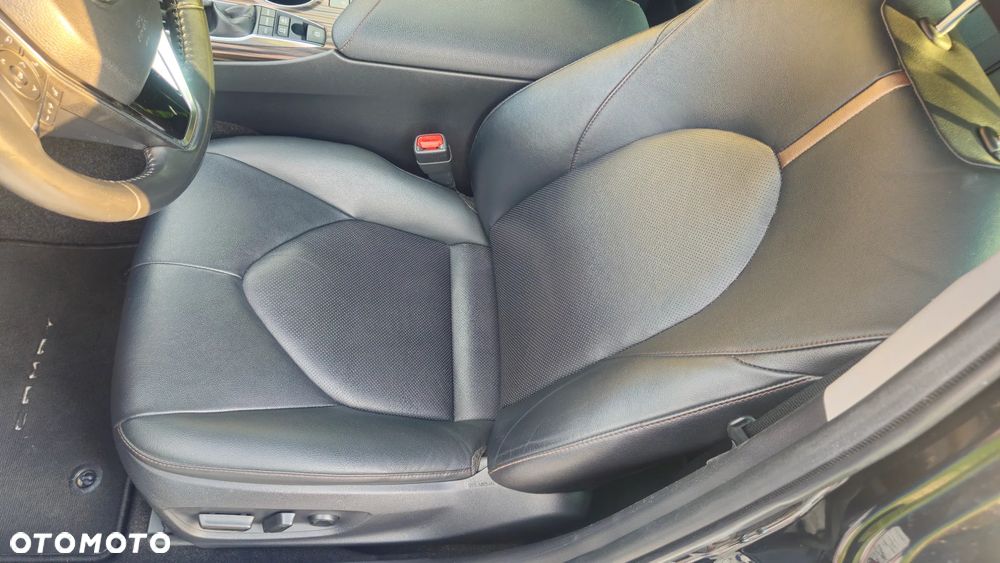 Toyota Camry 2.5 Hybrid Executive CVT - 15