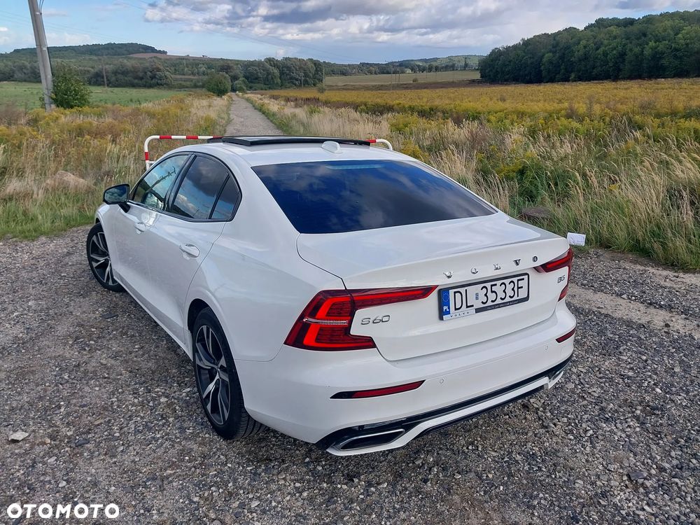 Volvo S60 B5 B R-Design - 10