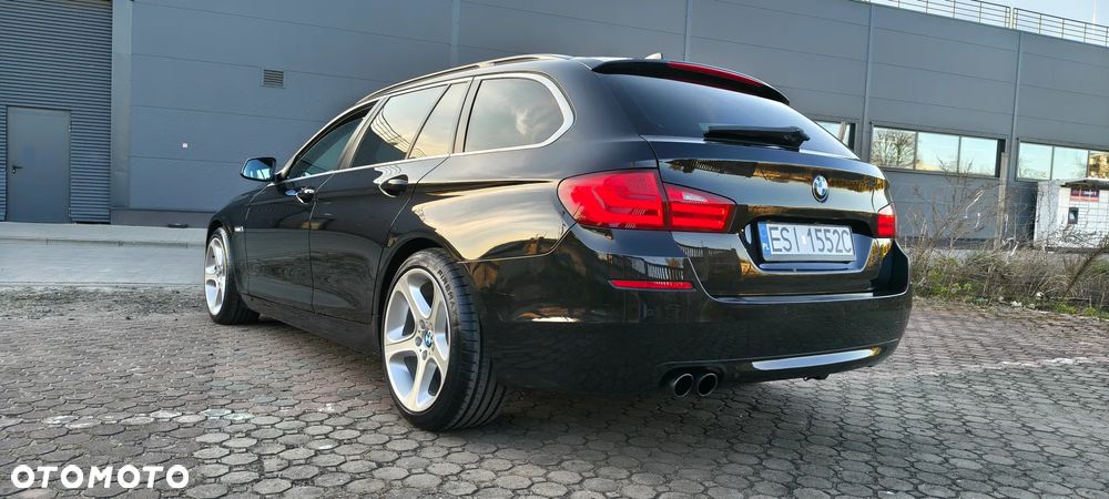BMW Seria 5 525d Luxury Line - 9