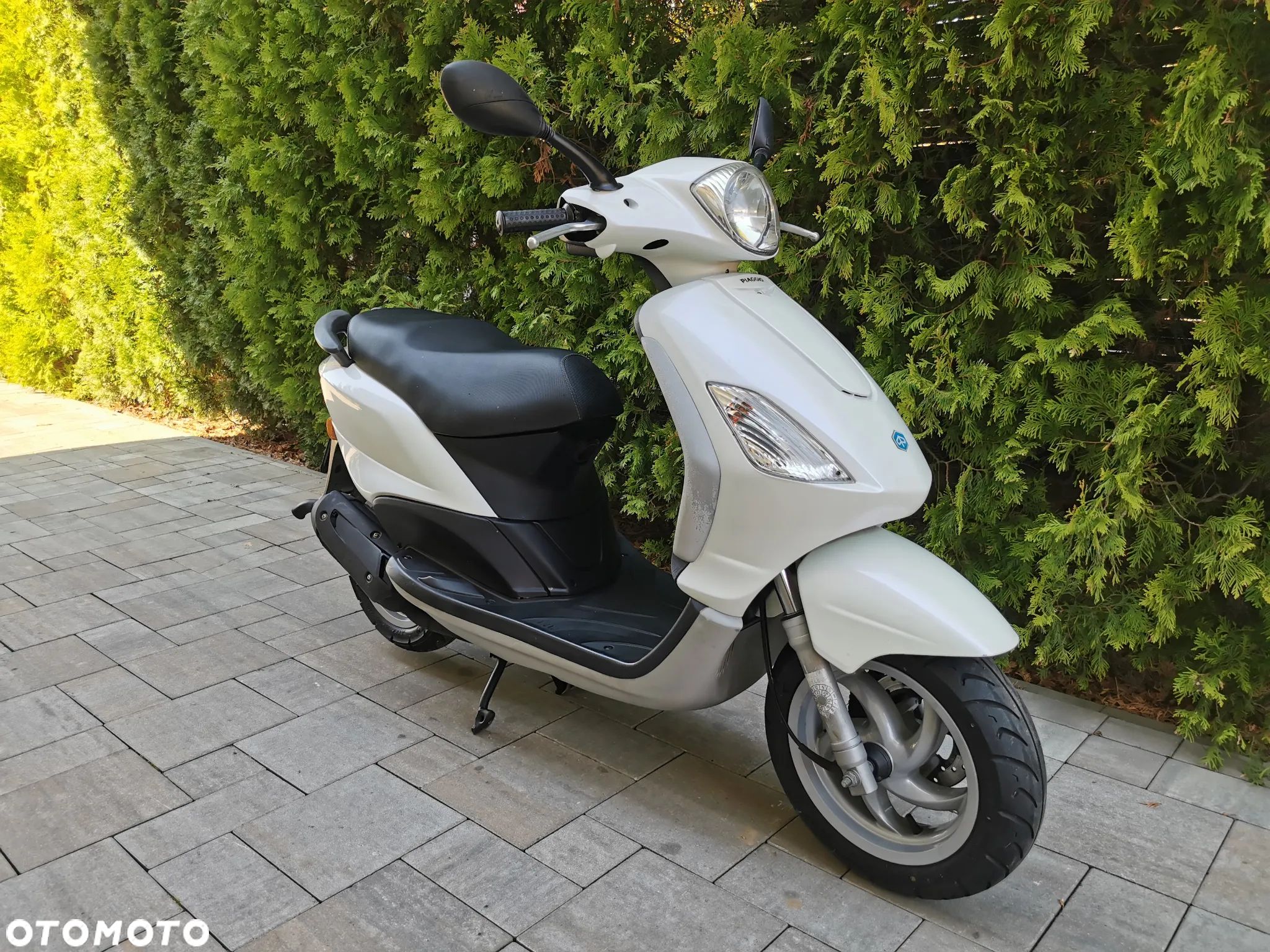 Piaggio FLY - 1
