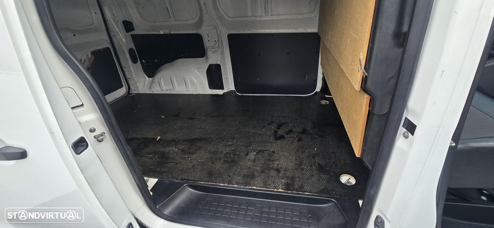 Opel Vivaro - 18