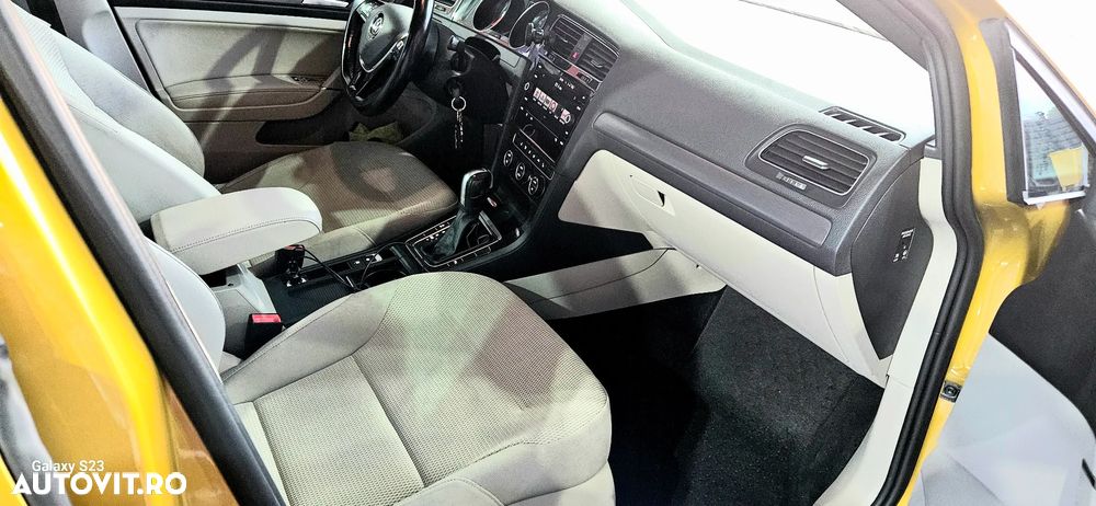 Volkswagen Golf 1.6 TDI DSG Comfortline - 4