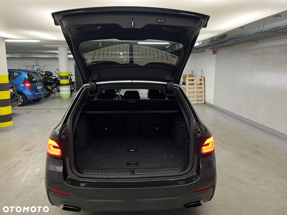 BMW Seria 5 530d xDrive mHEV M Sport sport - 36