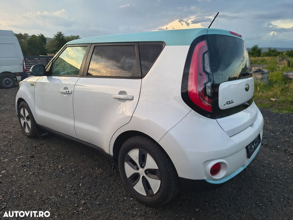 Kia Soul Play - 5