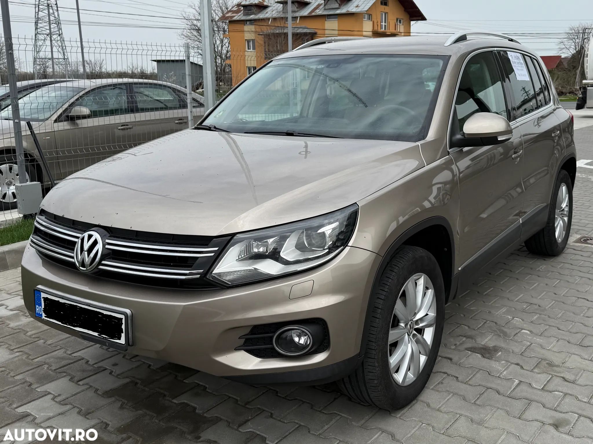 Volkswagen Tiguan 2.0 TDI 4Motion Sport & Style - 1