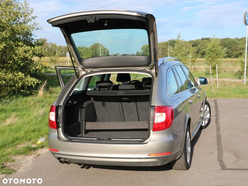 Skoda Superb 2.0 TDI Ambition - 16