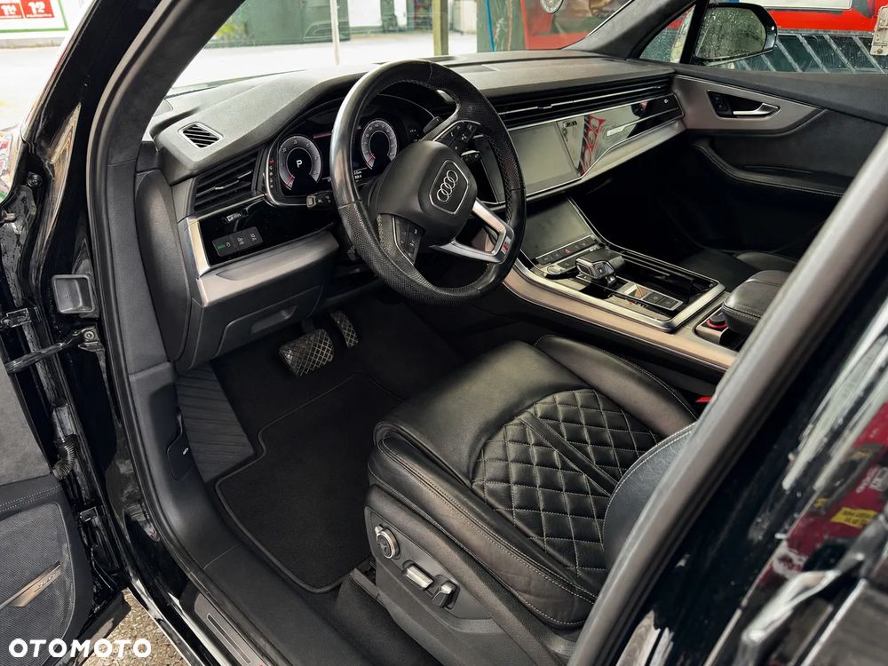 Audi Q7 - 11