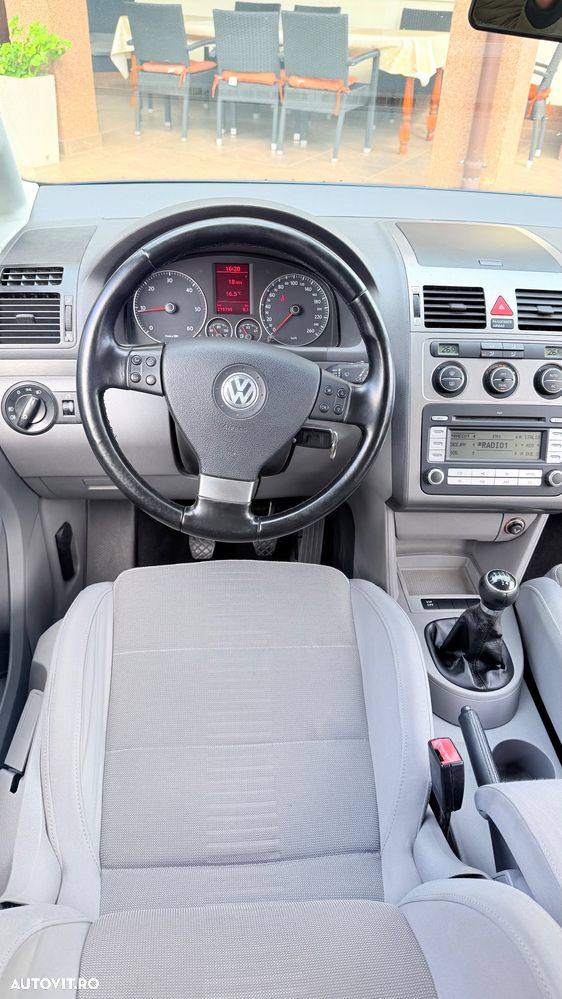 Volkswagen Touran 1.9 TDI Highline - 2