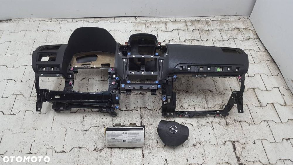 KOKPIT DESKA ROZDZIELCZA OPEL ZAFIRA B 2007 EUROPA - 1