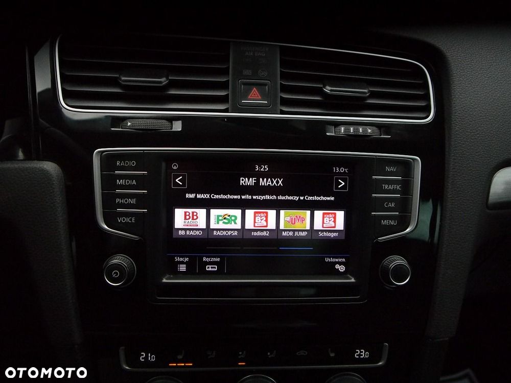 Volkswagen Golf - 26