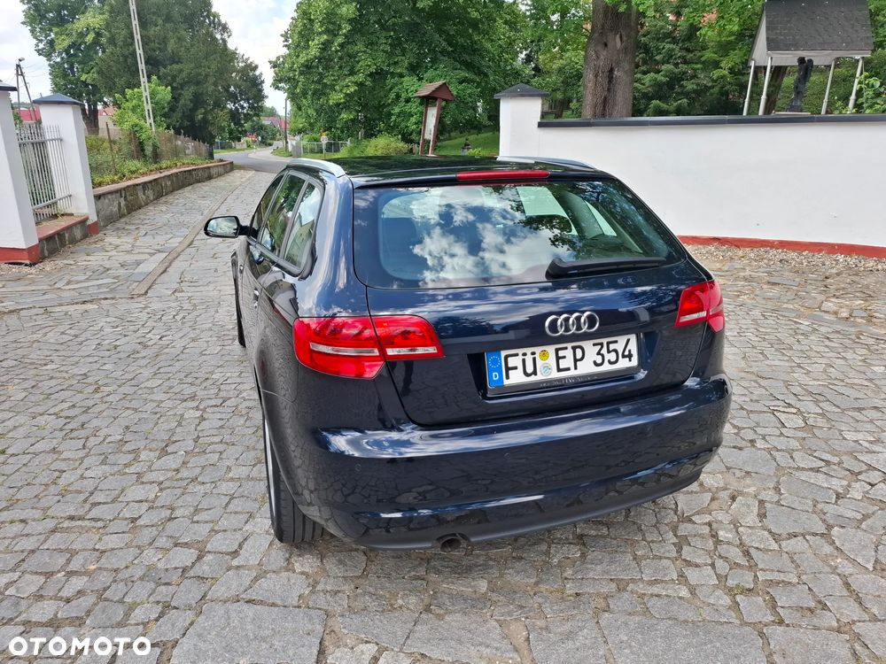 Audi A3 Sportback 1.6 TDI DPF Attraction - 6