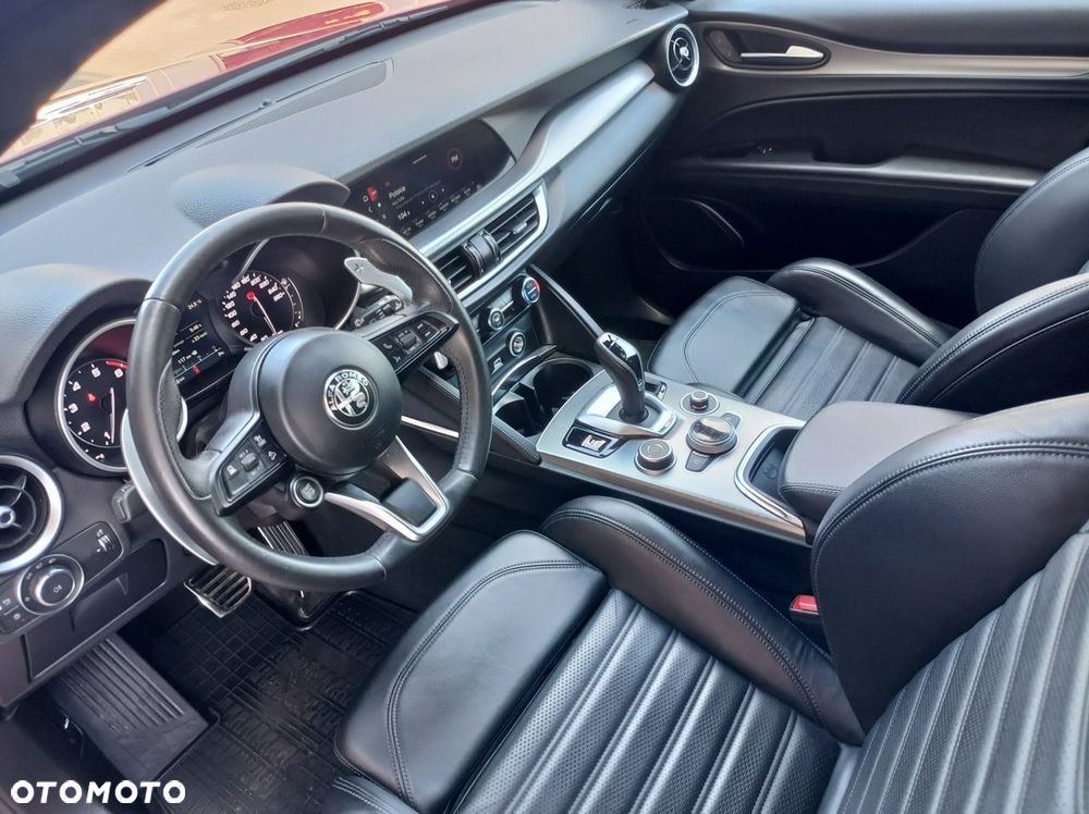 Alfa Romeo Stelvio - 15