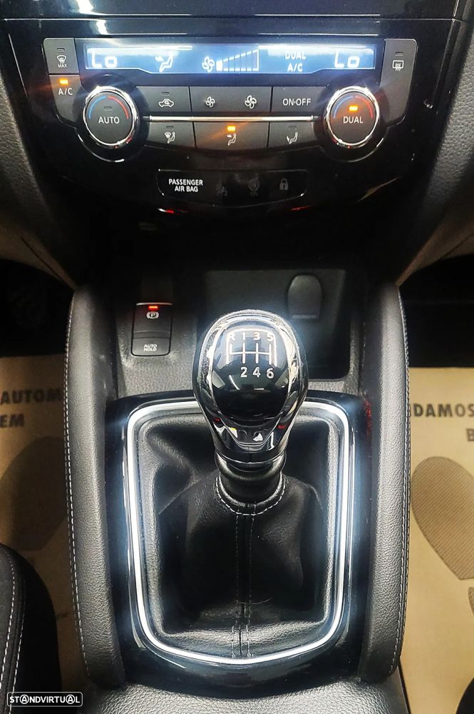 Nissan Qashqai 1.2 DIG-T Acenta Connect - 16