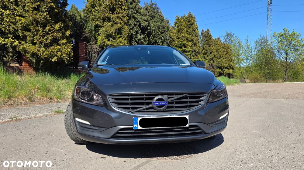 Volvo V60 D4 Momentum - 1
