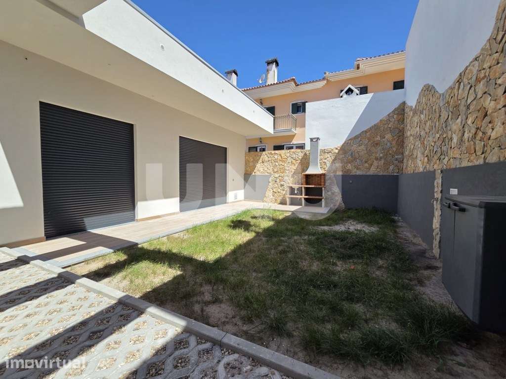 Terreno com Moradia em construção T3 Paio Pires - Grande imagem: 2/43