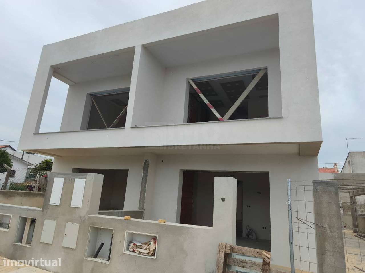 Moradia V3 Duplex c/ Jardim e Piscina  – Qtª das Laranjeiras - Fernão - Grande imagem: 2/25