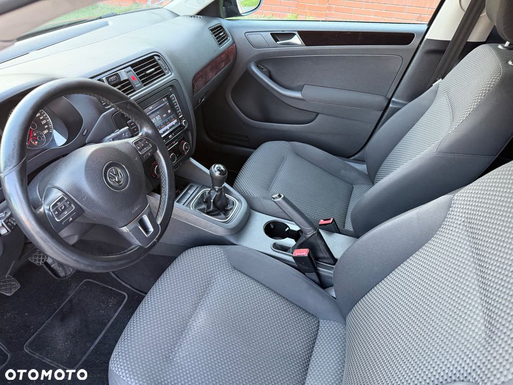 Volkswagen Jetta 1.6 TDI BMT Comfortline - 31
