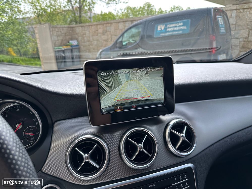 Mercedes-Benz CLA 180 d AMG Line - 13