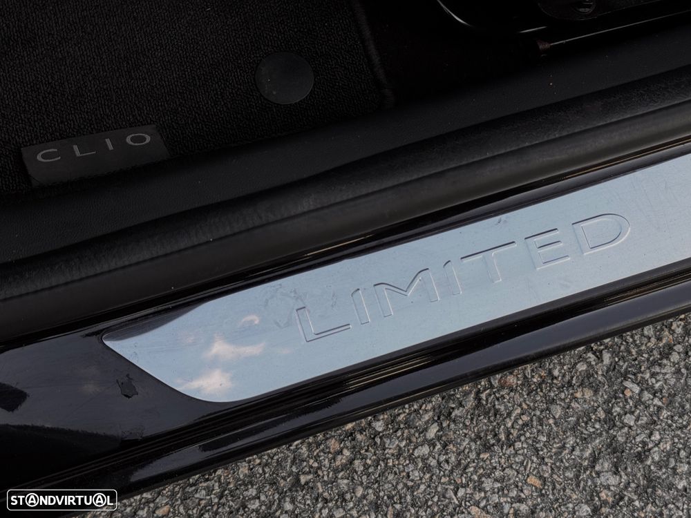 Renault Clio Sport Tourer - 18