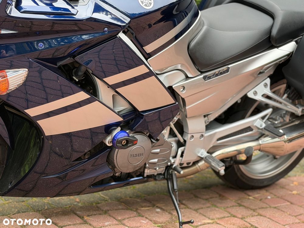 Yamaha FJR - 17