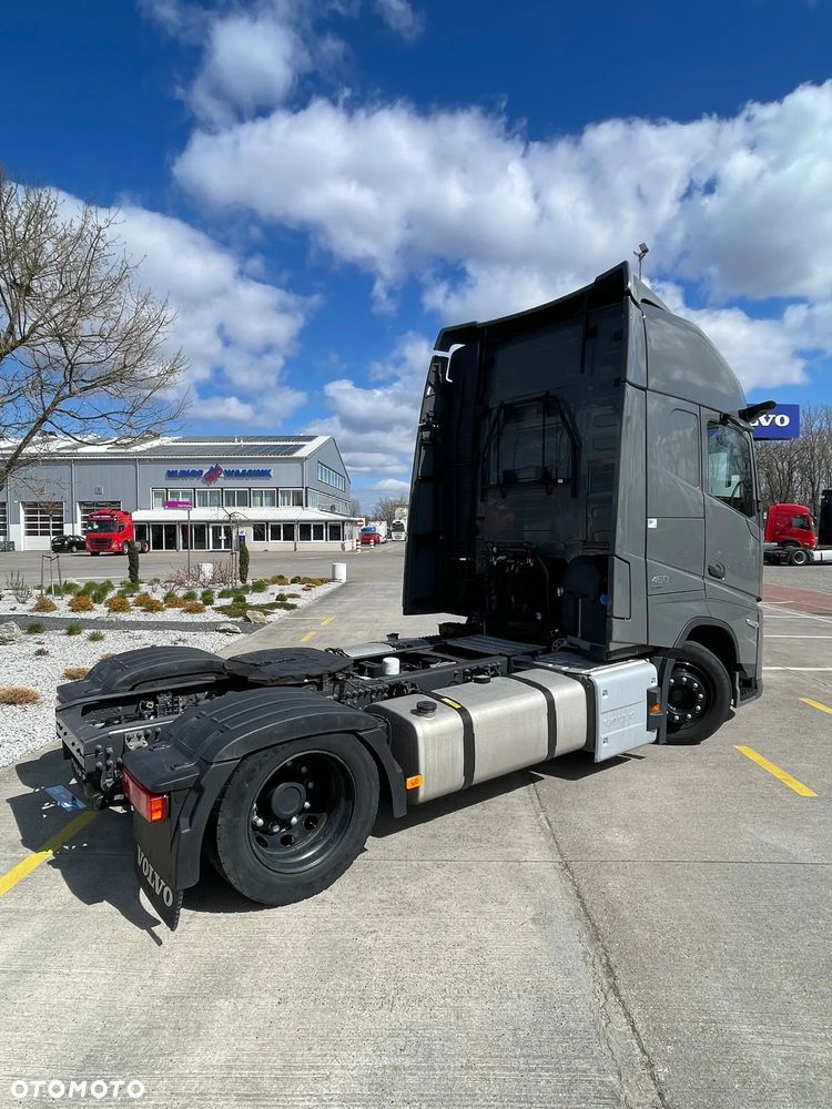 Volvo FH4 AERO 4x2 460 KM GLOBETROTTER XL LOW DECK - 4