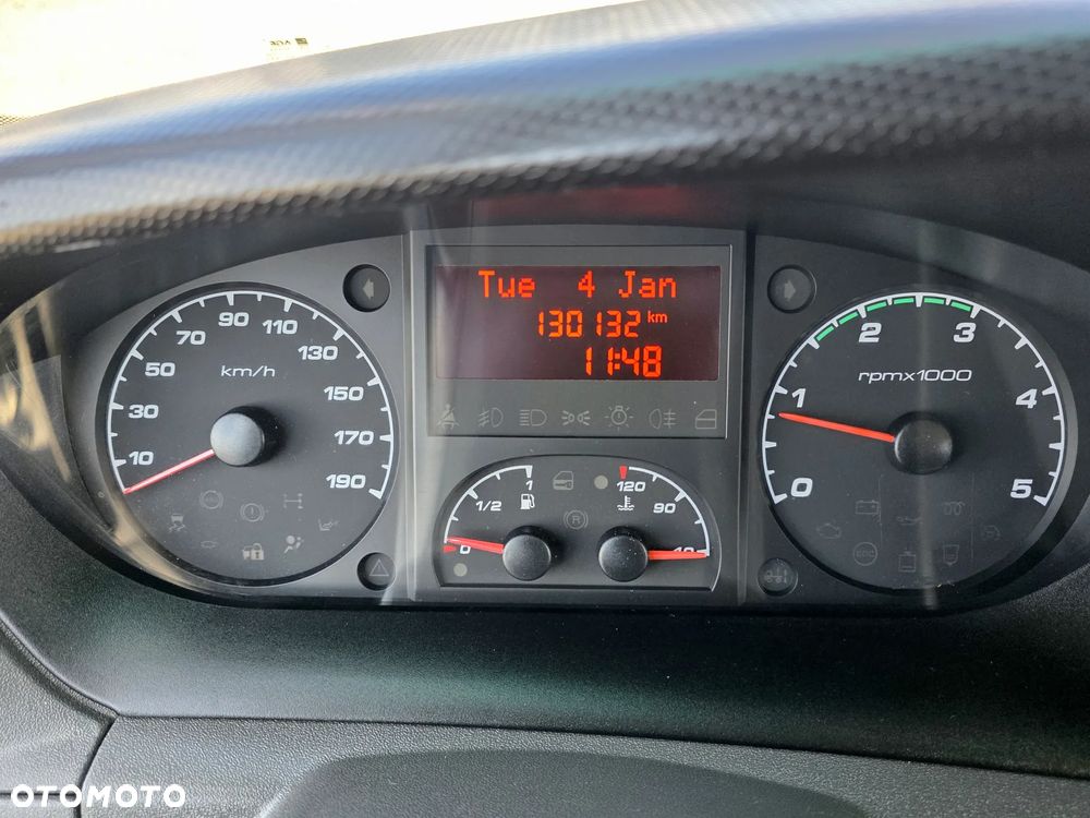 Iveco 35C17 3,0 HPI 170 KONNA DOKA BRYGADÓWKA 7 OSOBOWA 3,2M SKRZYNIA 130T/KM PRZEBIEGU GWARANCJA BLIŻNIAKI DO 3,5T WEBASTO - 29