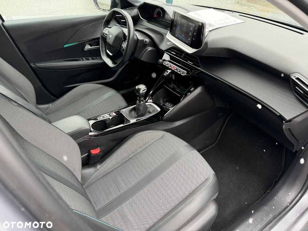 Peugeot 208 - 9