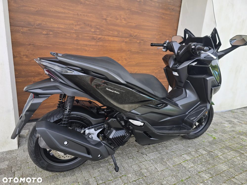 Honda NSS - 28