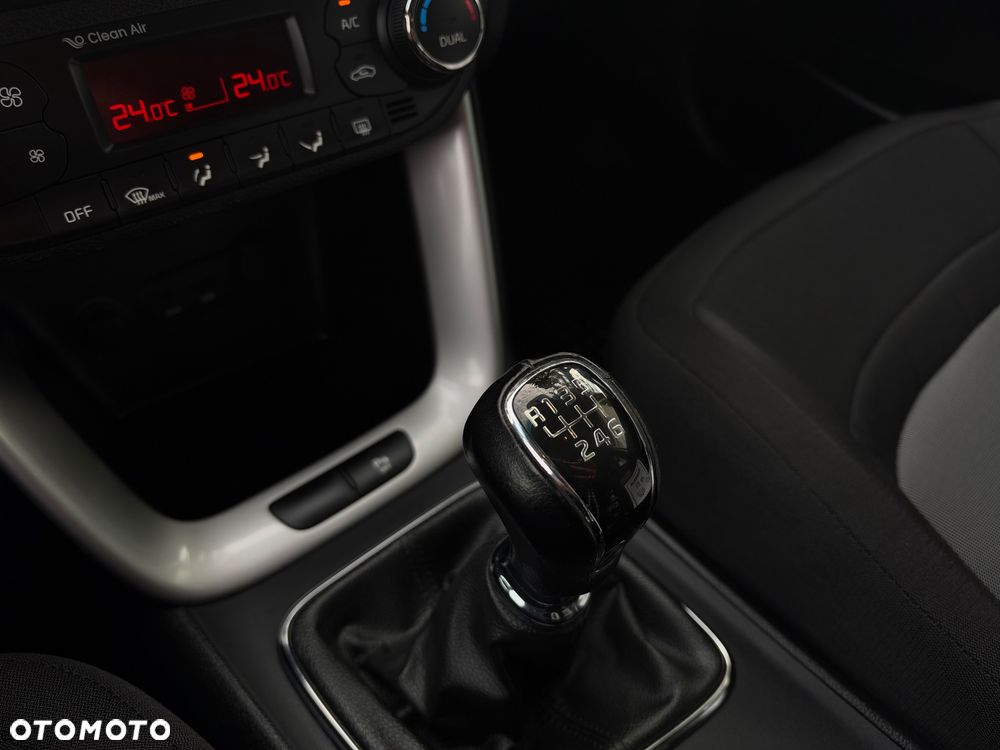 Kia Ceed 1.4 CVVT Dream Team Edition - 24