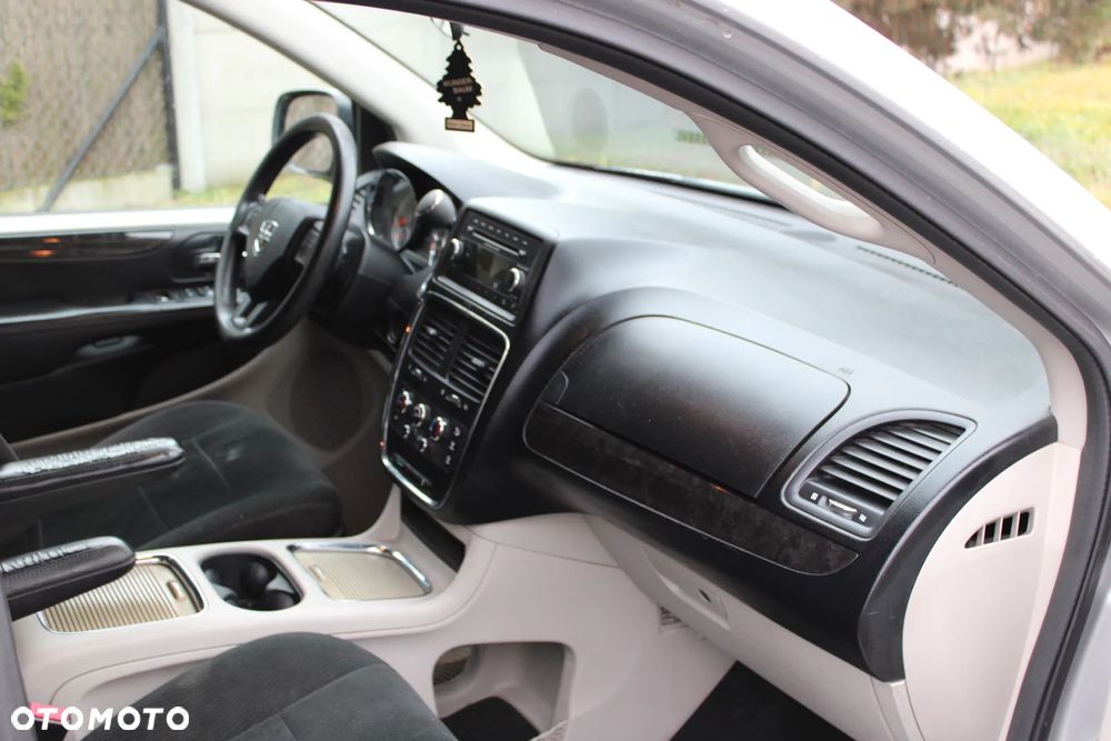 Dodge Grand Caravan 3.6 Express - 31