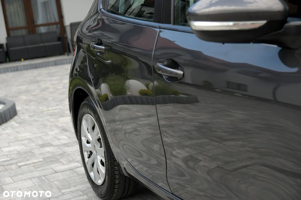 Peugeot 208 - 14