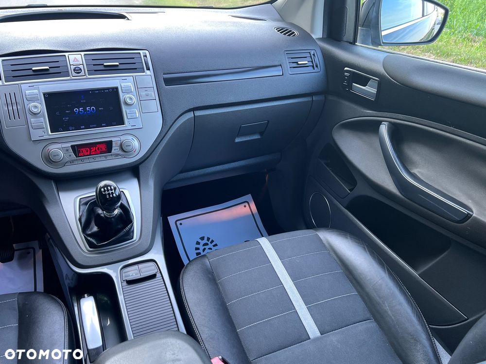 Ford Kuga 2.0 TDCi 4x4 Titanium - 25