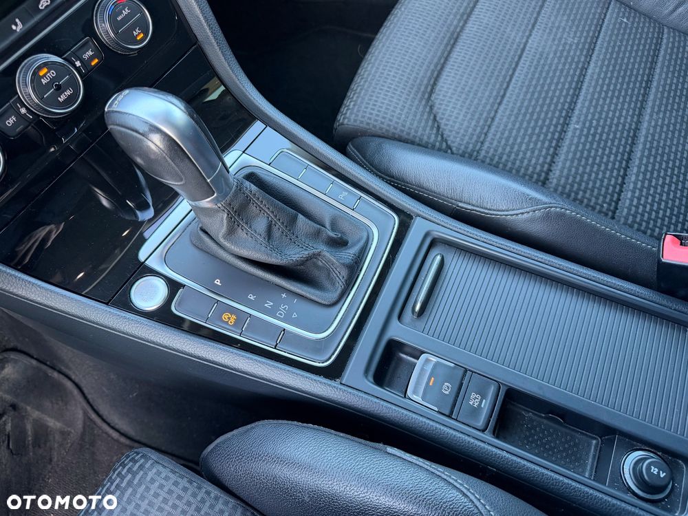 Volkswagen Golf 1.4 TSI BMT ACT Highline DSG - 12