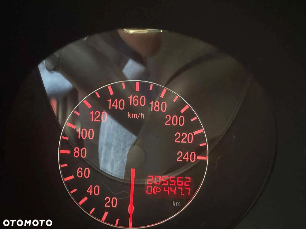 Alfa Romeo 147 1.6 Twin Spark Distinctive - 7