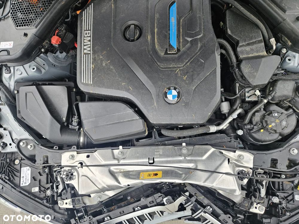 BMW Seria 3 330e PHEV M Sport - 21
