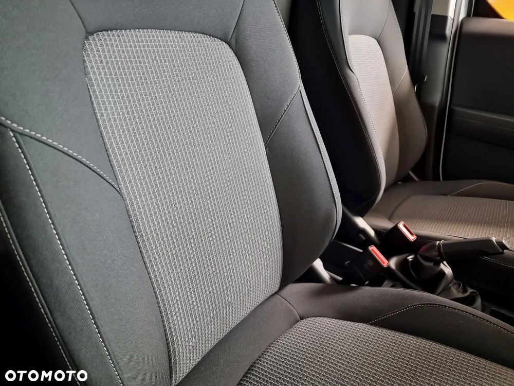 Ford Transit Courier - 18