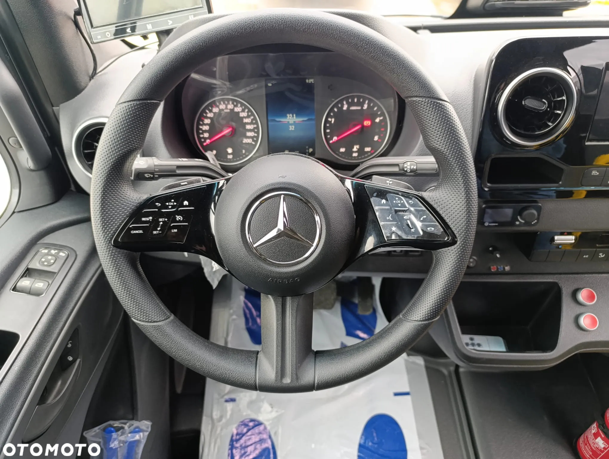 Mercedes-Benz Sprinter 517 - 17