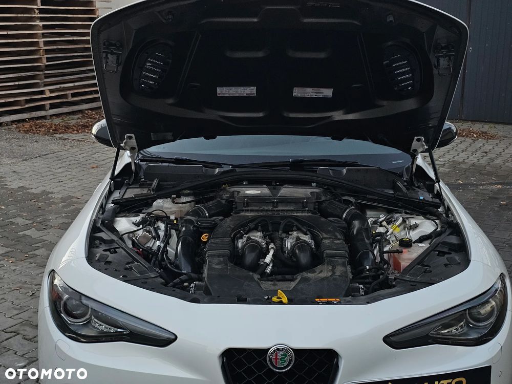 Alfa Romeo Giulia - 8