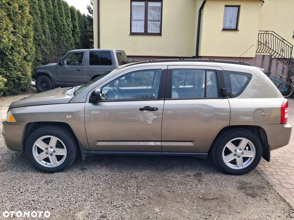 Jeep Compass 2.4I 4x4 Sport - 4
