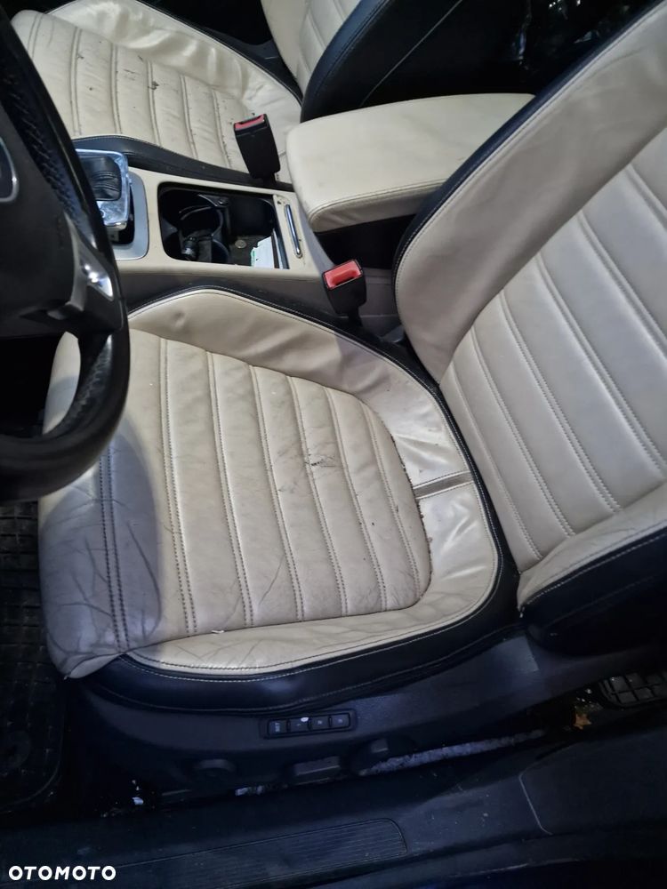 Komplet  foteli  vw  Passat cc - 2