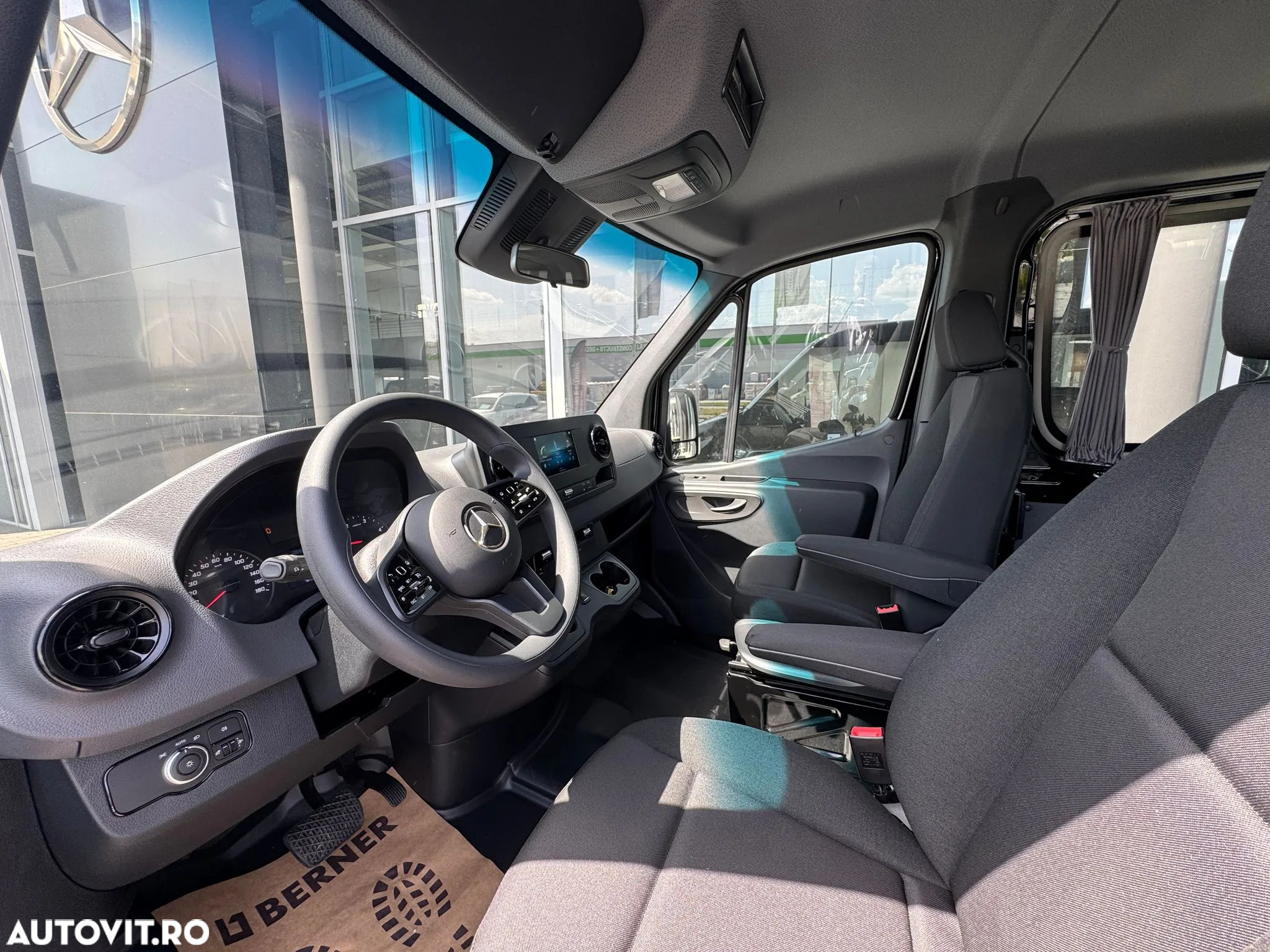 Mercedes-Benz Sprinter - 10