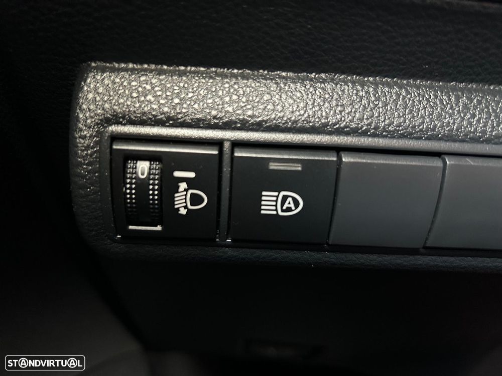 Toyota Corolla Touring Sports 1.8 Hybrid Comfort+P.Sport - 12